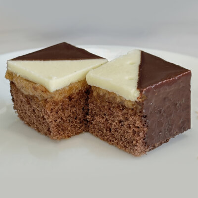 30g - Dvojfarebná kocka - 0,50€